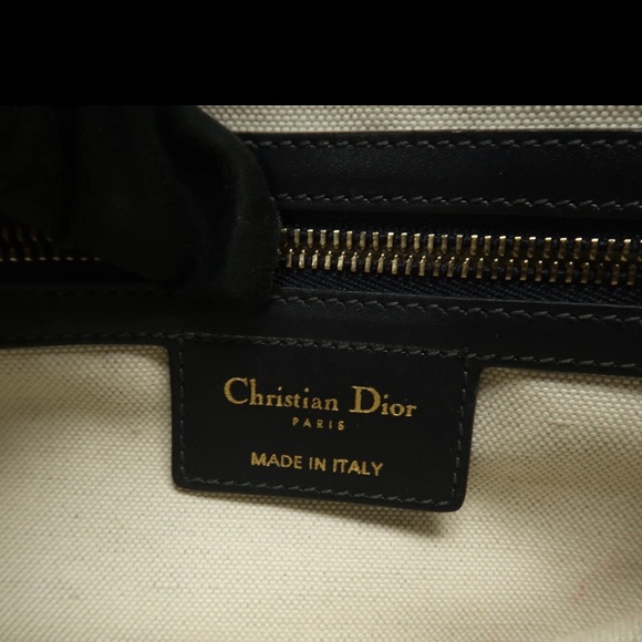 Christian Dior: Medium Navy Oblique Saddle Bag w/ extra strap *AUTHENTICATED* - Picture 9 of 15